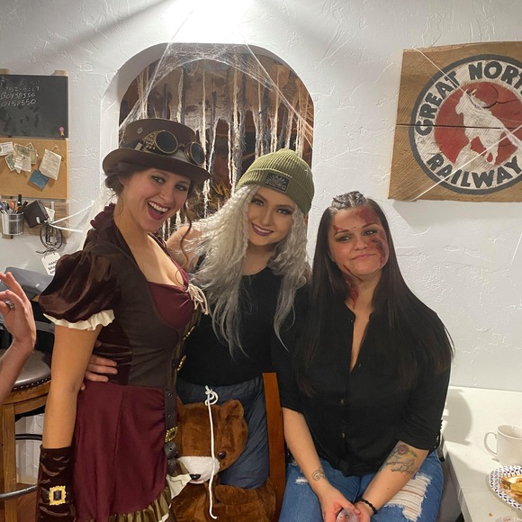 Meet your Posher, Brianna - Picture 1 of 1